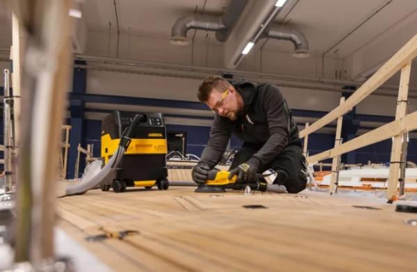 Sesalec MIRKA DEXOS 1217 M AFC