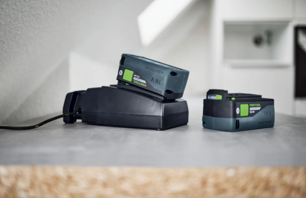 Set baterij in polnilec FESTOOL 18V 2xHP5,0/TCL6